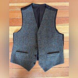 Harris Tweed, men’s medium vest. Purchased in Scotland 🏴󠁧󠁢󠁳󠁣󠁴󠁿